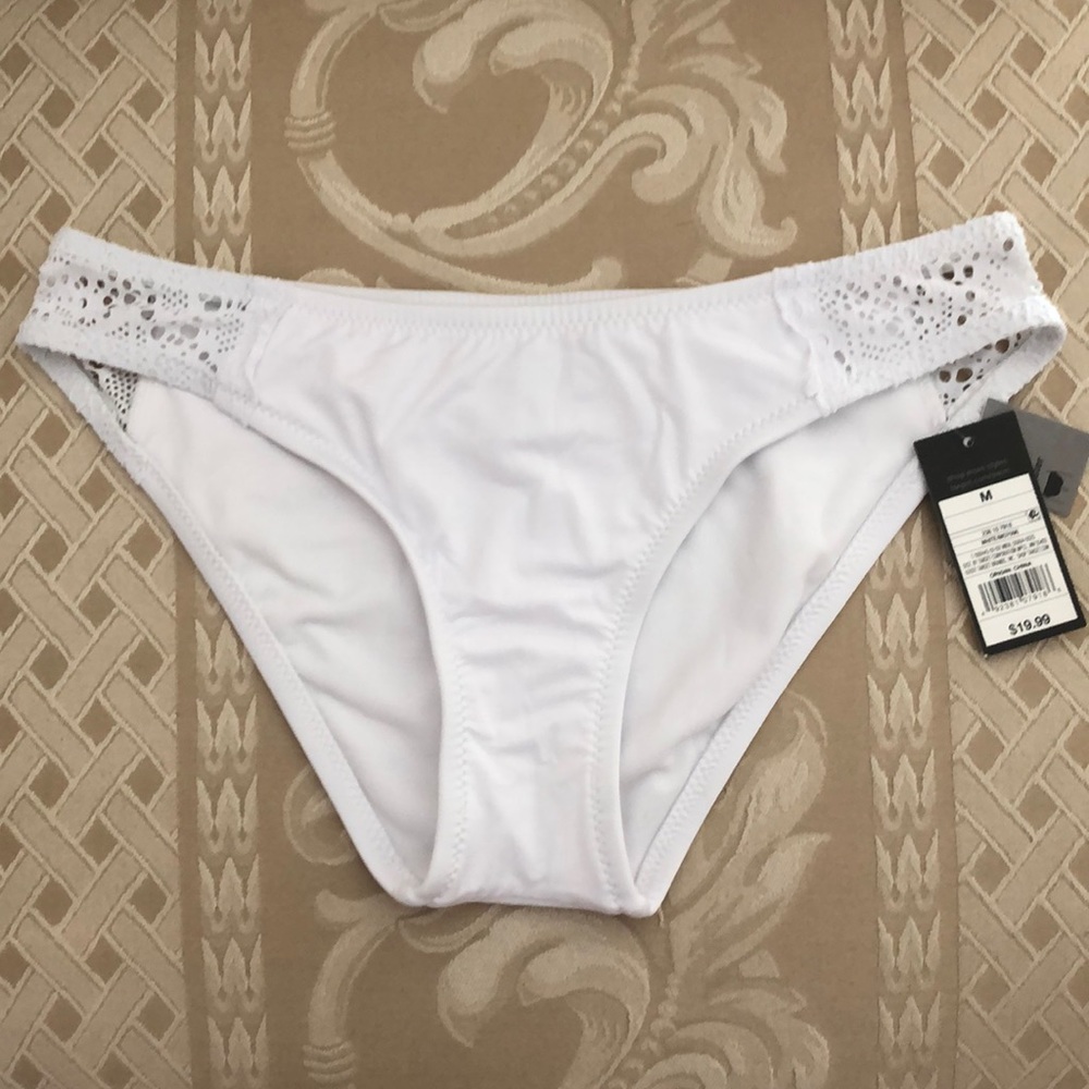 NWT Hispter White Bikini Bottom Mossimo🌊